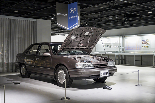 2-現(xiàn)代汽車于1991年生產的第一輛電動汽車.jpg
