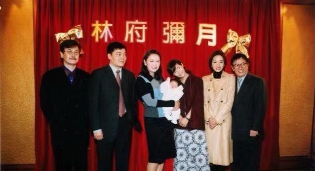 “豪門棄婦”曾華倩，被遺忘20多年，如今兒子成游泳冠軍